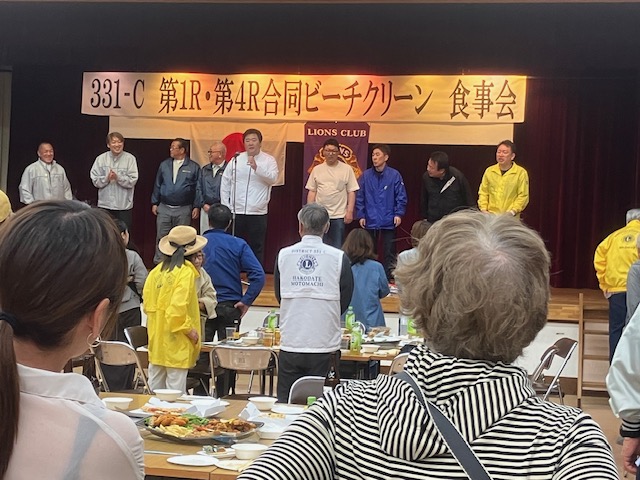 ７名参加で夏本番前に三本杉海水浴場をきれいに清掃し終了後、懇親会に参加
